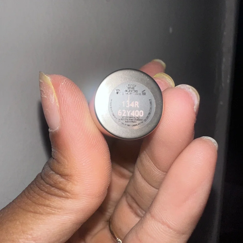 Valentino Spike Valentino Matte Lipstick In 134R Couture In The Streets 1g Mini